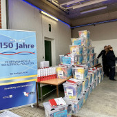 Übergabe Spielekiste Mini-Retter Feuerwehr Lauenburg