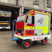 Mini-Retter Lauenburg, Übergabe LF XXS, Minilöschfahrzeug, Rollcontainer, Munk, Blaulicht, Martinhorn, Kinder, Kinderfeuerwehr, Fahrzeug