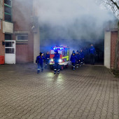 Mini-Retter Lauenburg, Übergabe LF XXS, Minilöschfahrzeug, Rollcontainer, Munk, Blaulicht, Martinhorn, Kinder, Kinderfeuerwehr, Vorstellung