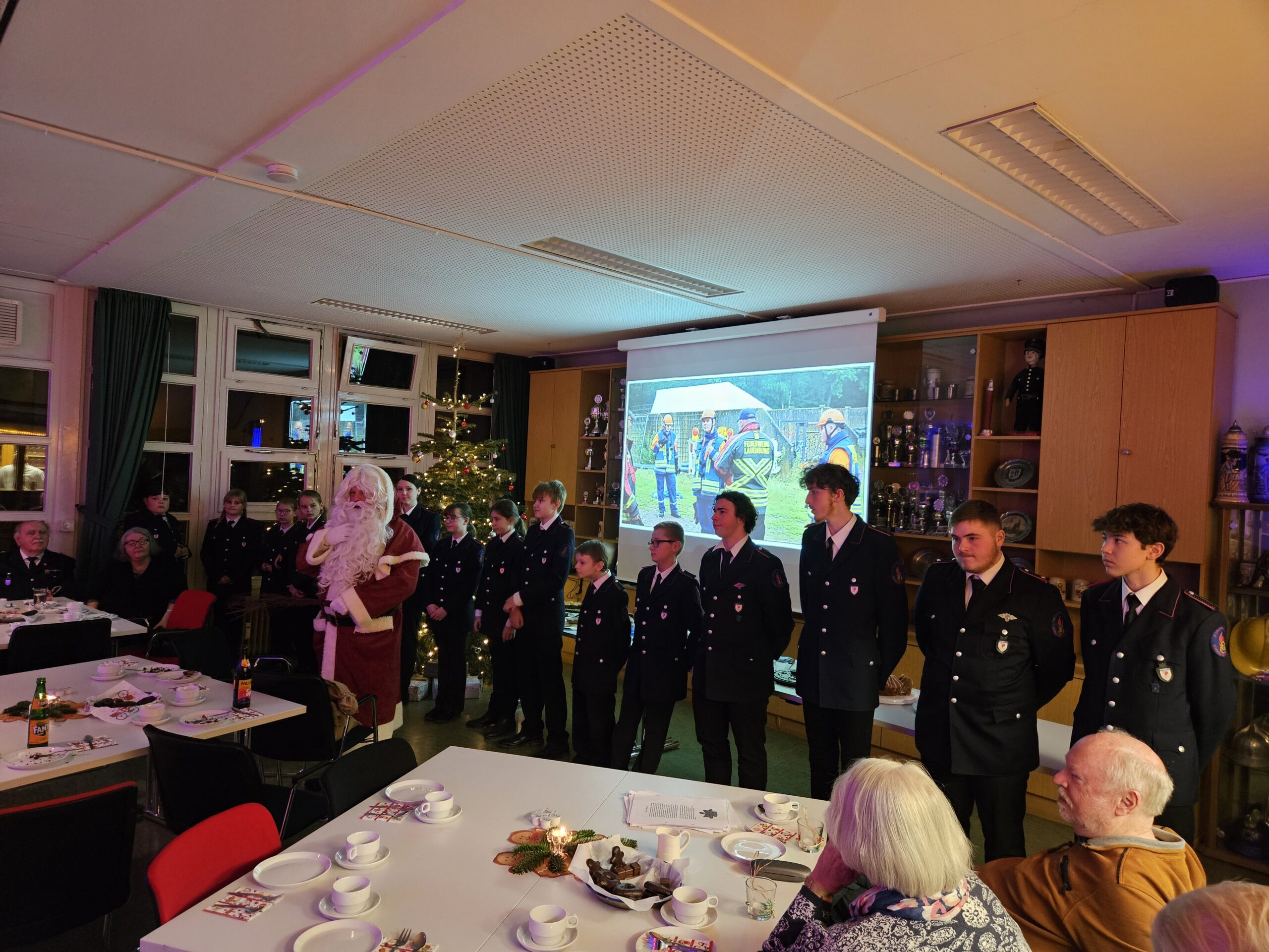 Adventskaffee mit der Ehrenabteilung