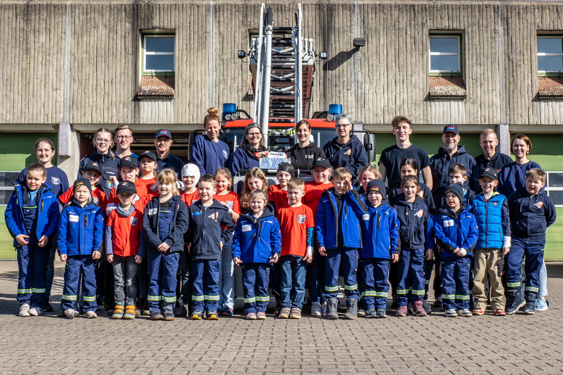 Mini-Retter meets Löschfüchse