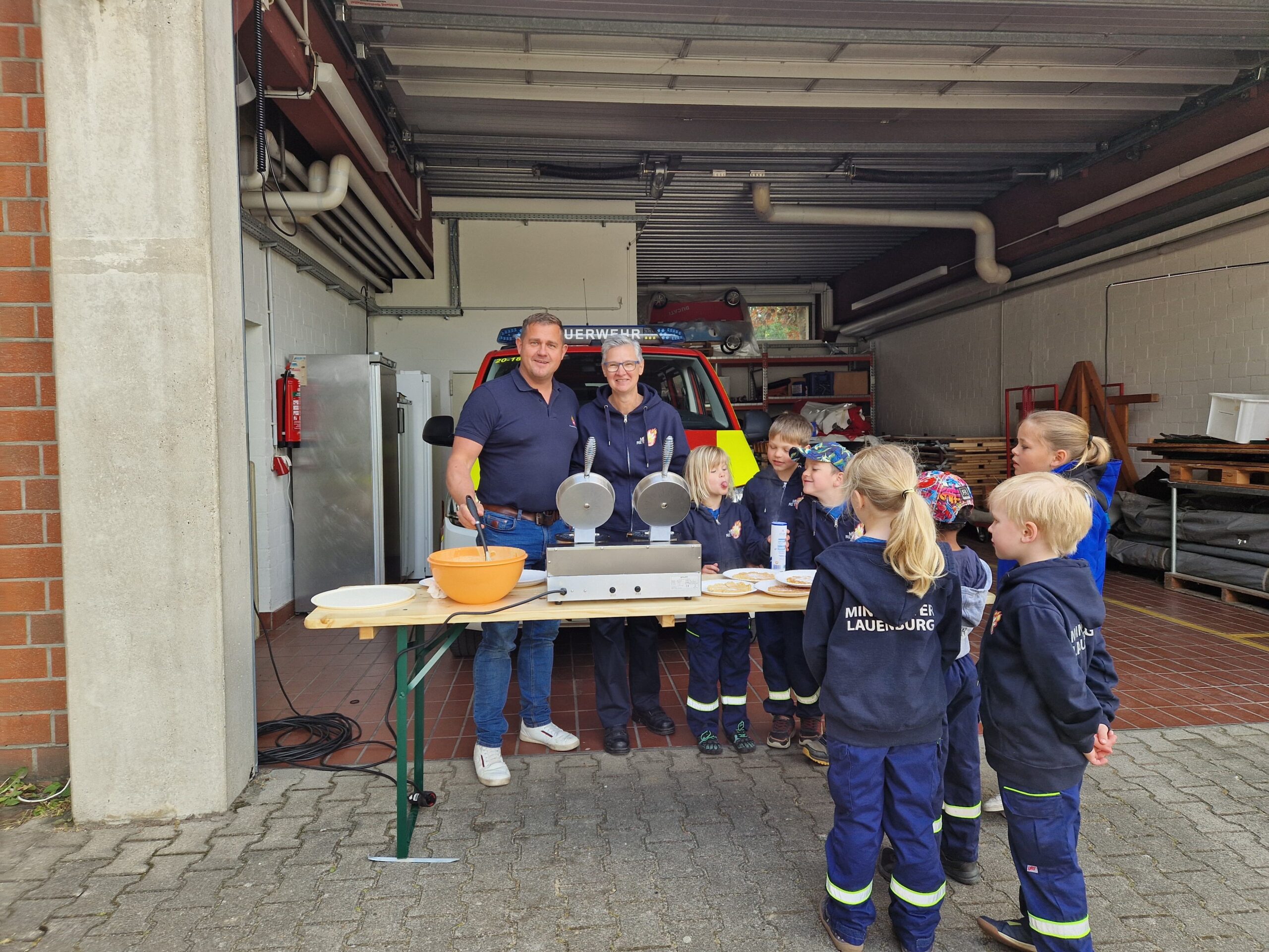 Übergabe Gastro-Waffeleisen