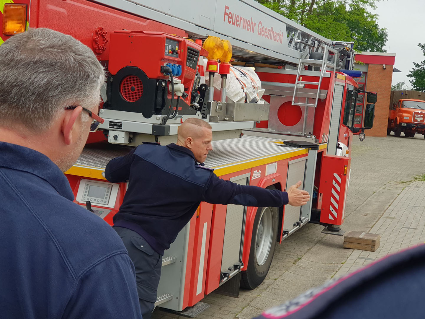 Ausbilder für Hubrettungsfahrzeuge - 8