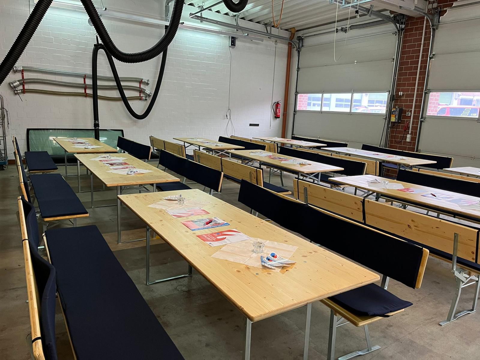 neue Bierzeltgarnituren