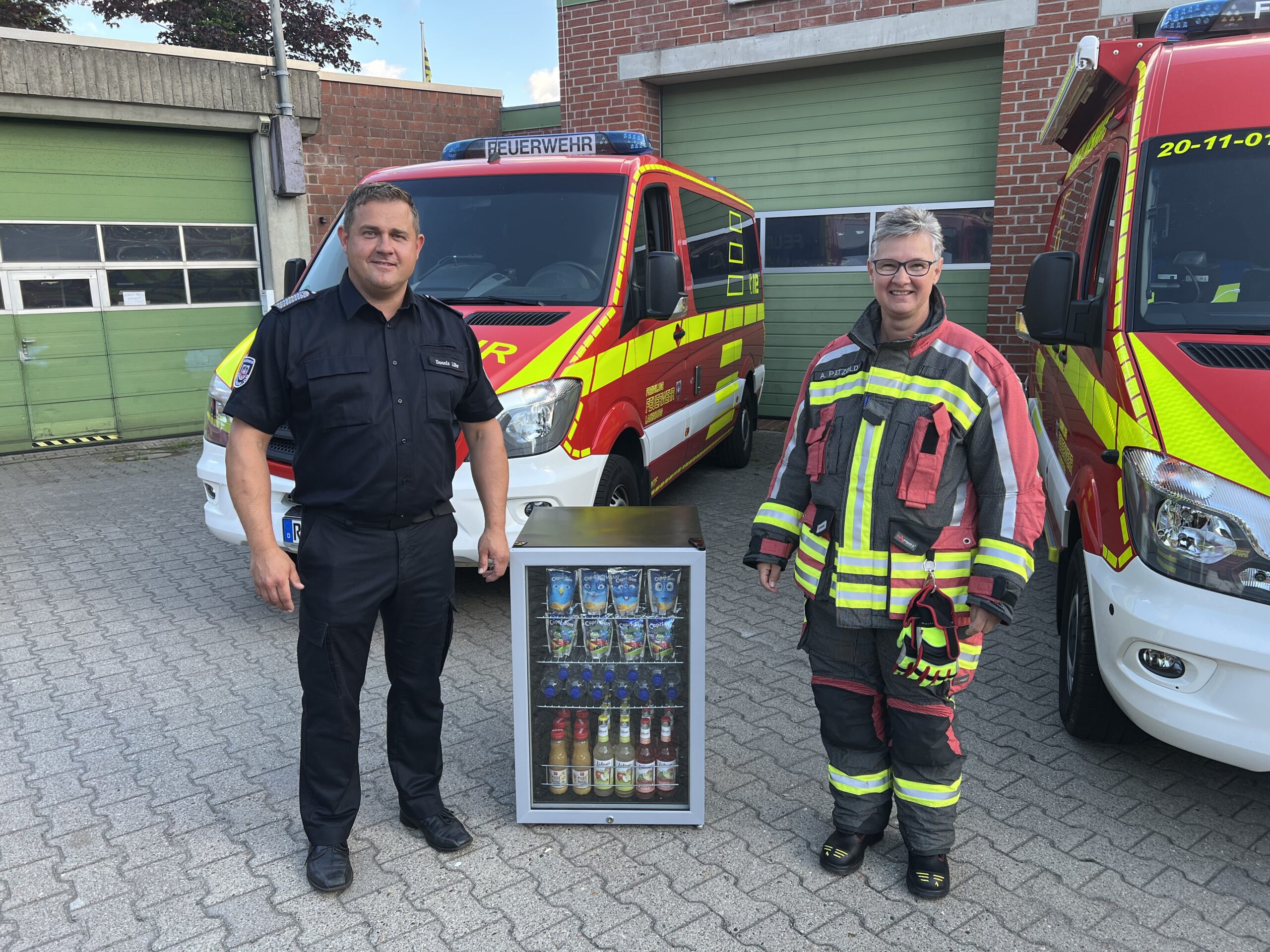 Spendenübergabe Kühlschrank