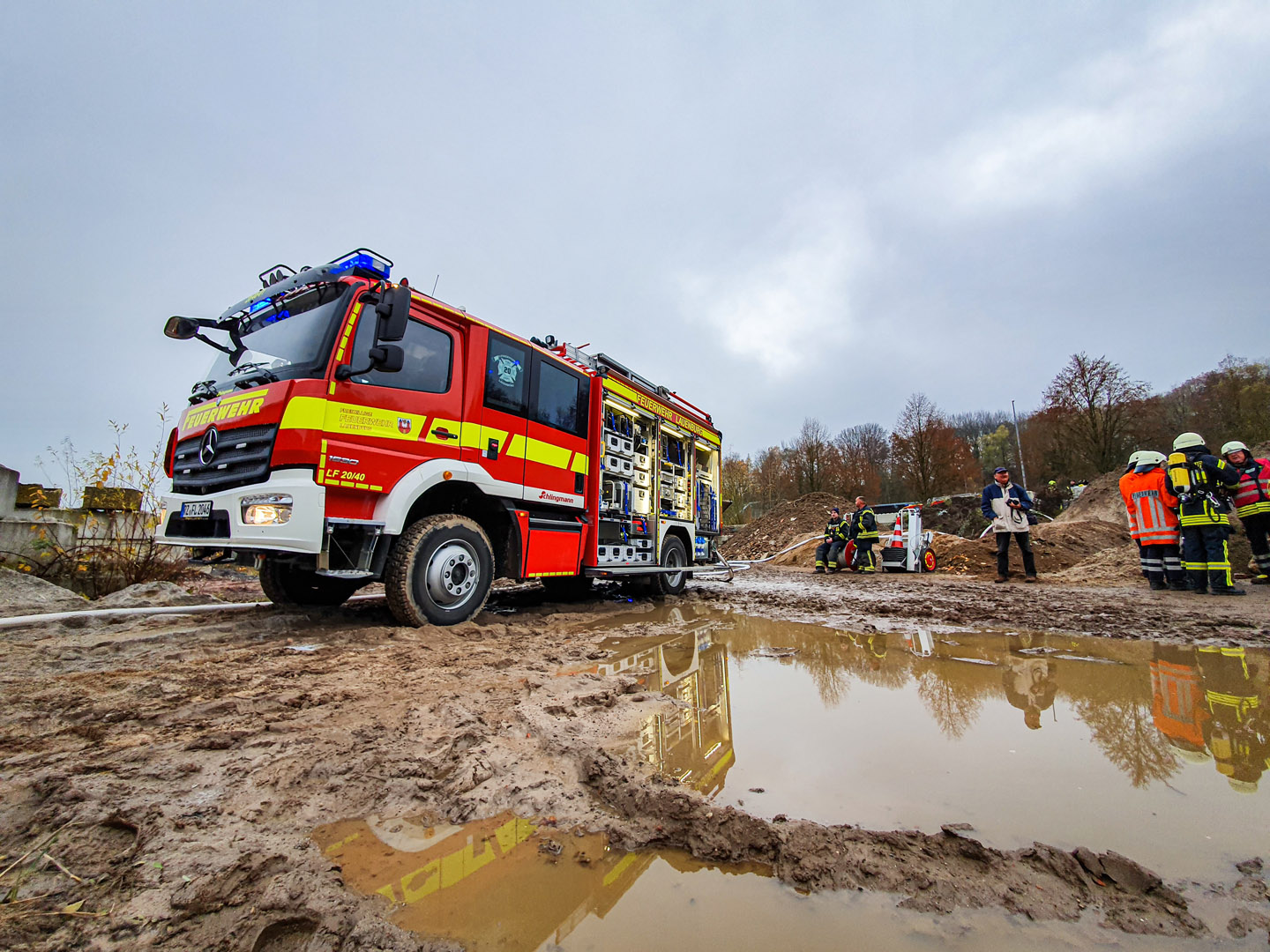 145/2019 FEU 3 – Lagerhalle brennt - 13
