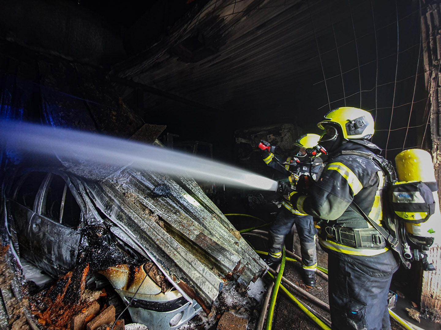 145/2019 FEU 3 – Lagerhalle brennt - 8