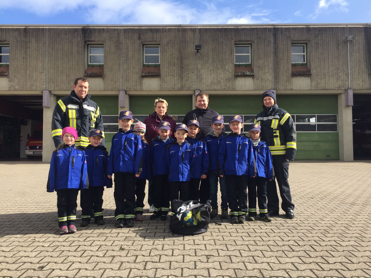 Spende von 10 Handbällen